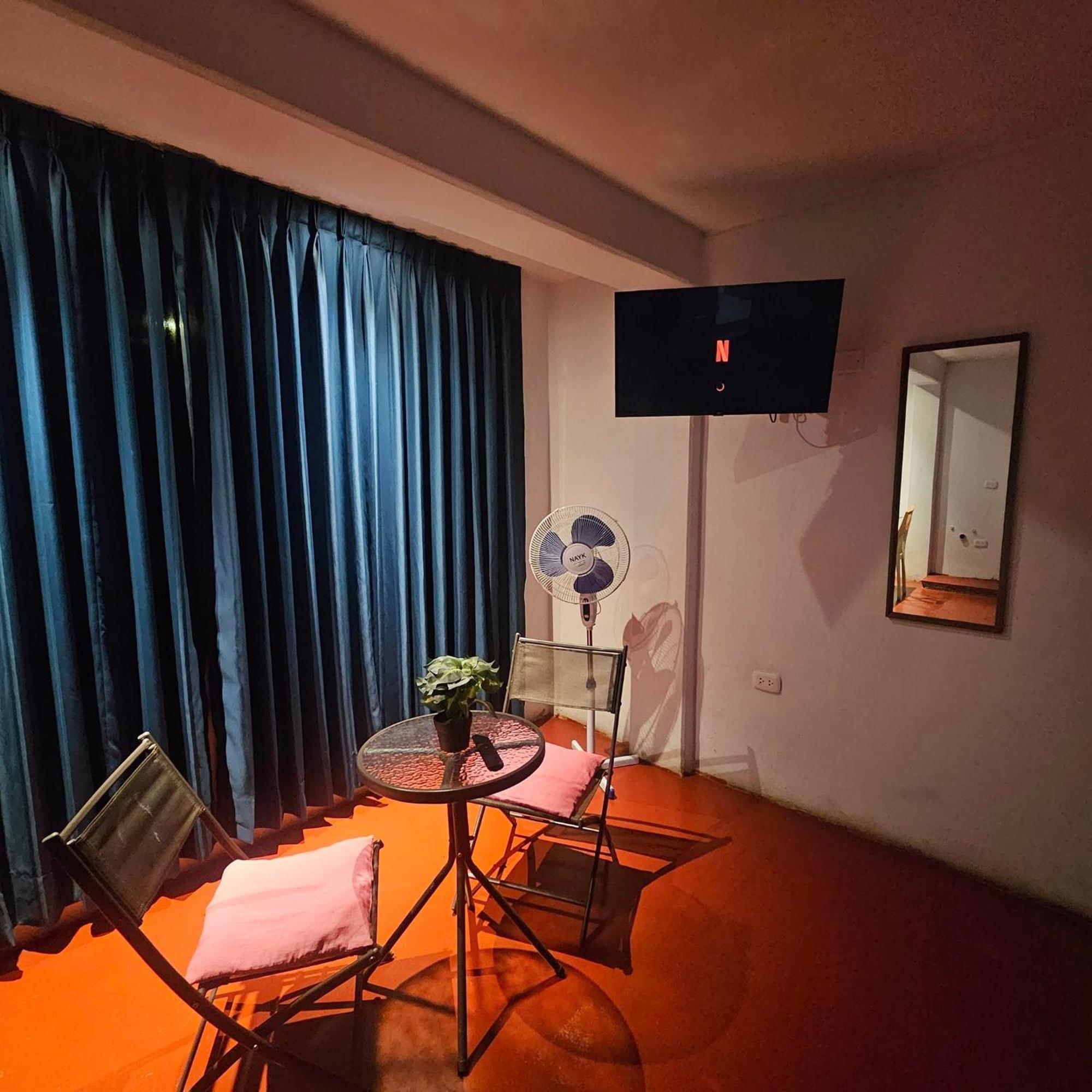 Lima Airport Hostel With Free Airport Pick Up Callao Esterno foto