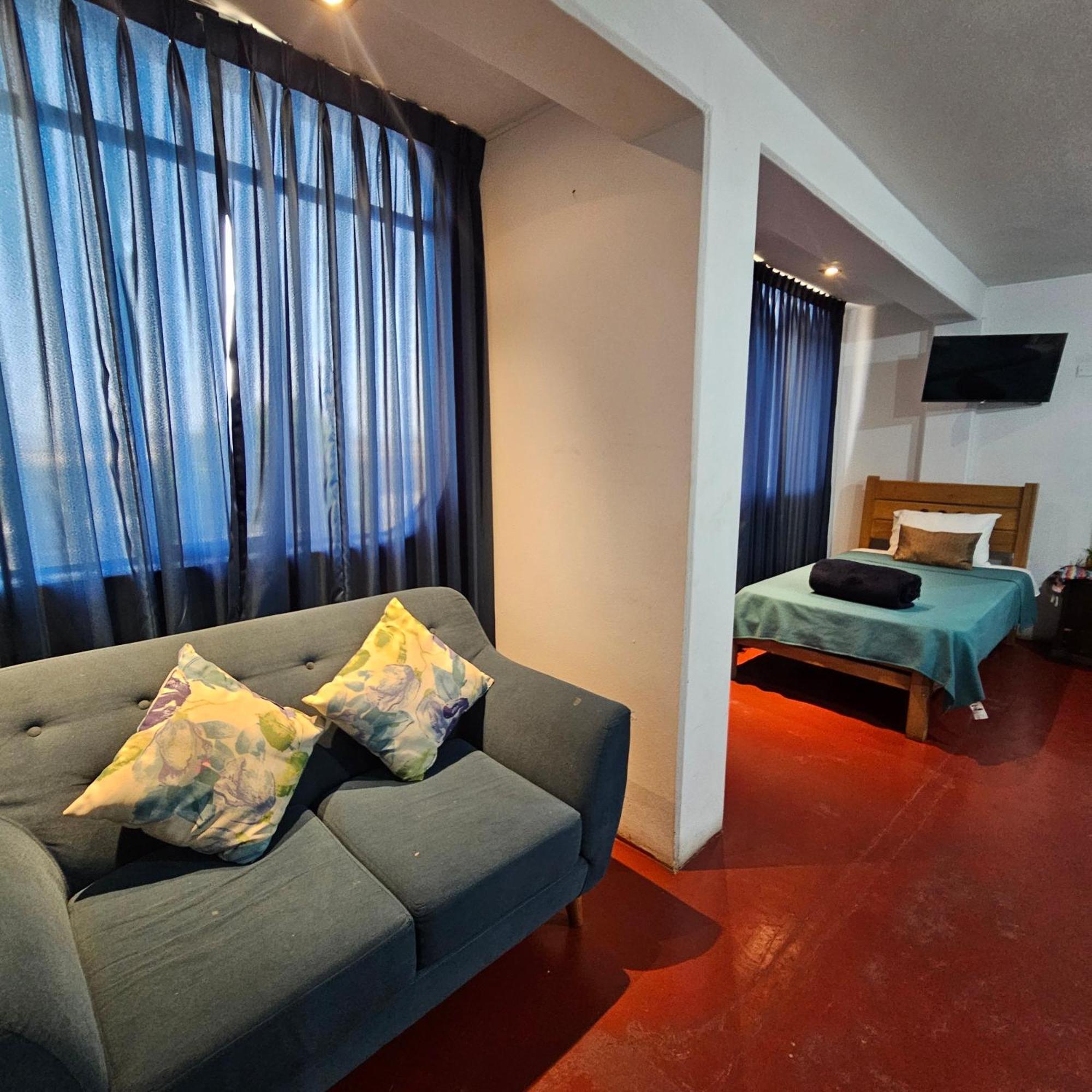 Lima Airport Hostel With Free Airport Pick Up Callao Esterno foto